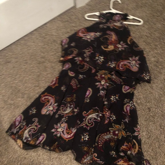 Clothes - Picture 4 of 6